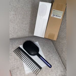 Dyson Supersonic Paddle Brush & Detangling Comb Set in - Vinca Blue & Black💙
